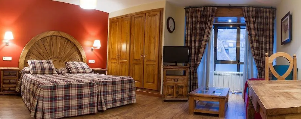 Gran Chalet Hotel & Petit Spa 3*, Vielha